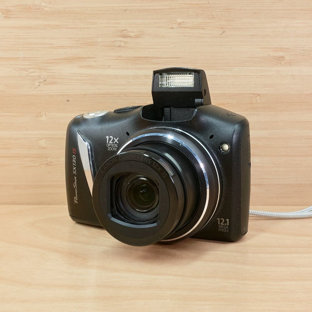 Canon PowerShot SX130 IS / 12.1MP Compact Camera / 12x Zoom / Black